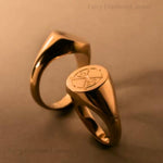 Load image into Gallery viewer, 14K Gold Oval Fox Signet Ring, Chunky Spirit Chase Stacking Band