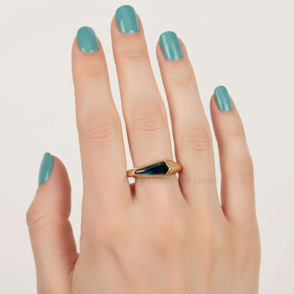 East West Free Form Sapphire Signet Ring, Bezel Set 14K Solid Gold Natural Gemstone Wedding Solitaire Band, Unique Bridal Engagement Ring