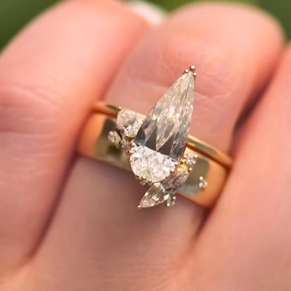Pear Moissanite Engagement Ring Set: 18k Gold Modern Contour Band