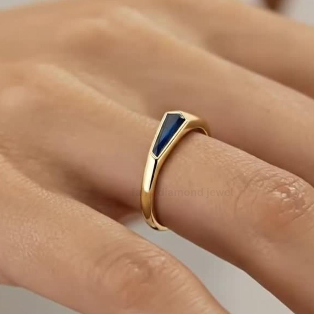 East West Free Form Sapphire Signet Ring, Bezel Set 14K Solid Gold Natural Gemstone Wedding Solitaire Band, Unique Bridal Engagement Ring
