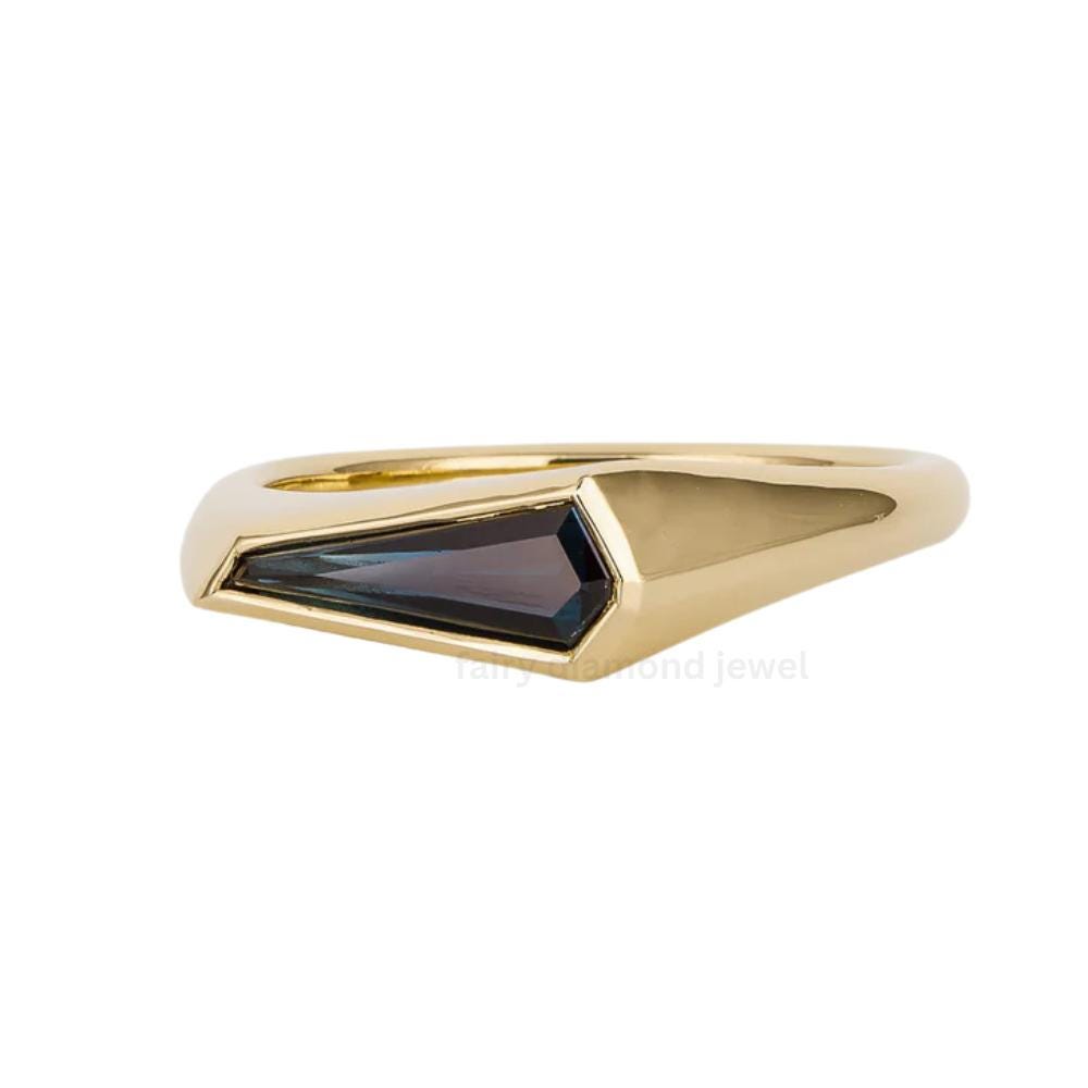 East West Free Form Sapphire Signet Ring, Bezel Set 14K Solid Gold Natural Gemstone Wedding Solitaire Band, Unique Bridal Engagement Ring