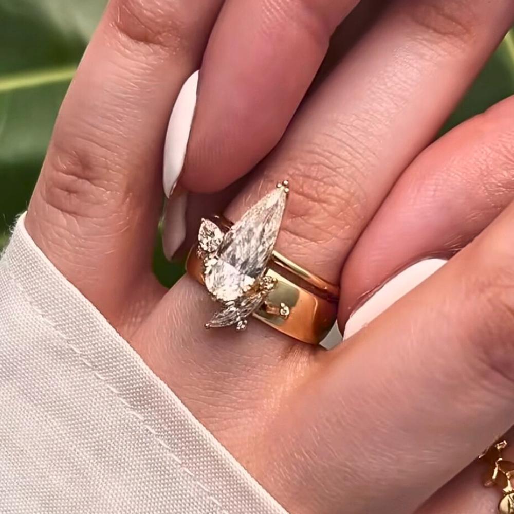 Pear Moissanite Engagement Ring Set: 18k Gold Modern Contour Band