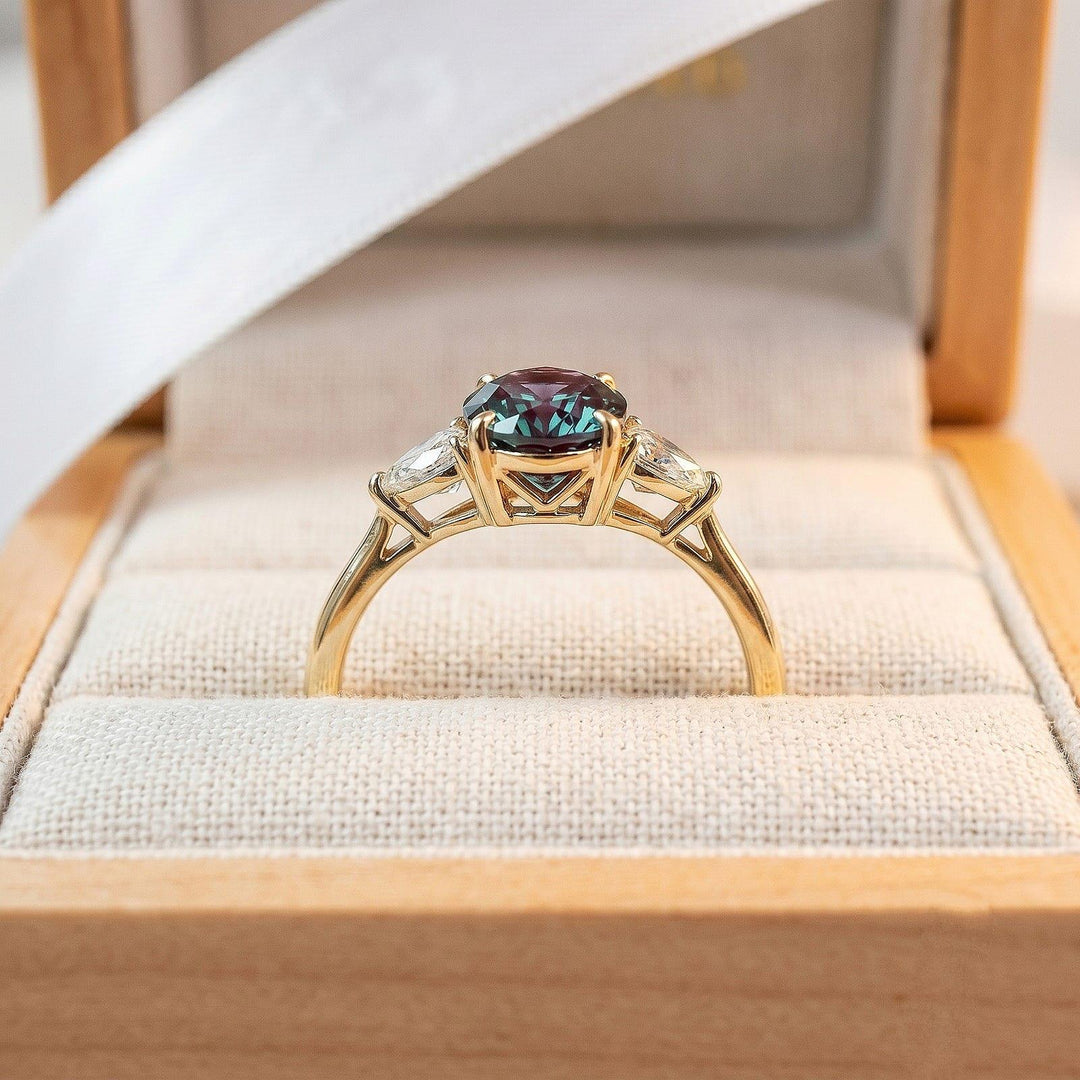 Alexandrite Engagement Ring, Oval cut, women Art deco, 14k gold engagement ring, unique diamond wedding, ring Bridal anniversary