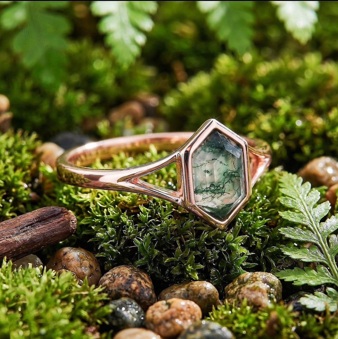 Hexagon Moss Agate Engagement Ring,Art Deco Three Stones Ring, Yellow Gold Wedding Ring Vintage Promise Ring Nature Bridal Ring Gift for her