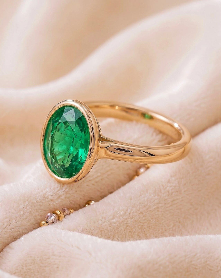 Oval Emerald Bezel Ring | 14K Gold Minimalist Engagement Ring | May Birthstone Anniversary Gift for Her | Dainty Stacking Ring