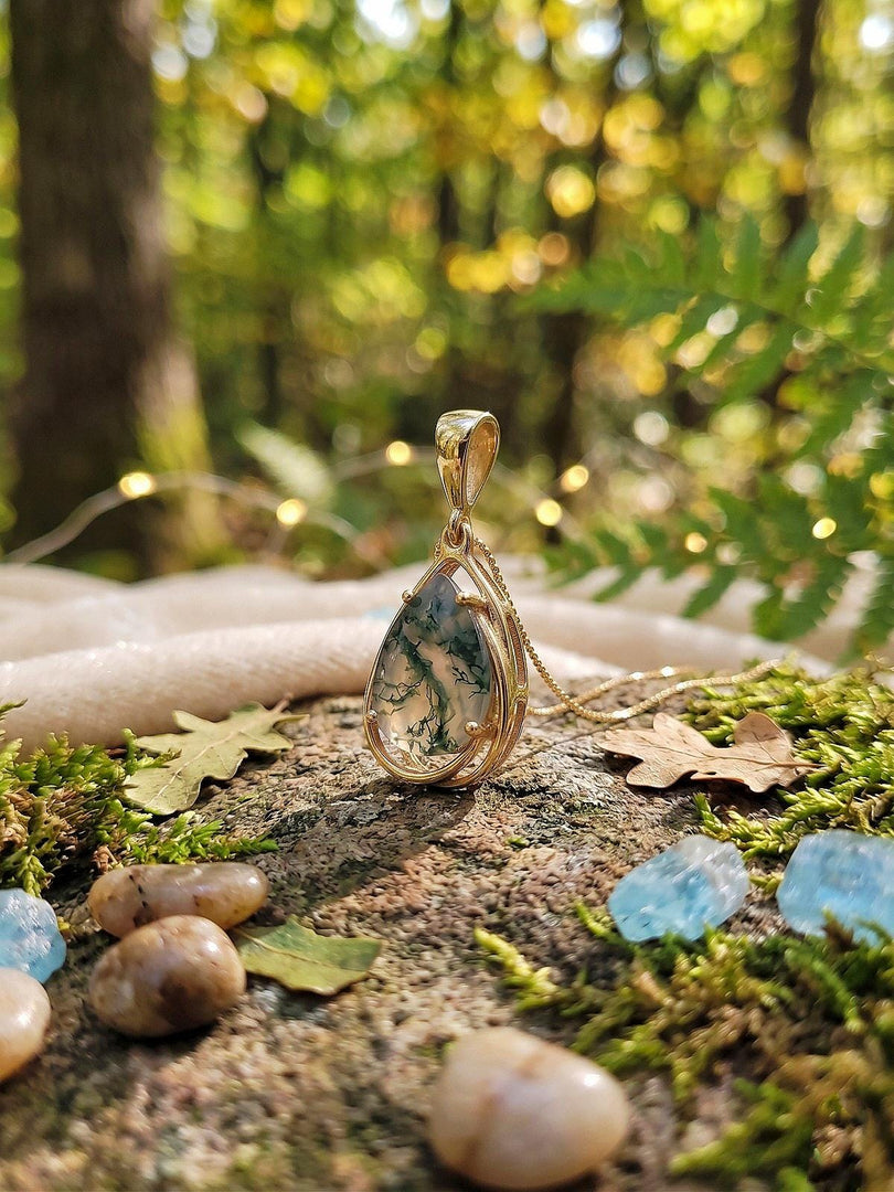 Moss agate Necklace, Pear Shaped Moss Agate, Pendant Necklace Yellow Gold, Necklace for Women Bridal Jewelry Gift for Women