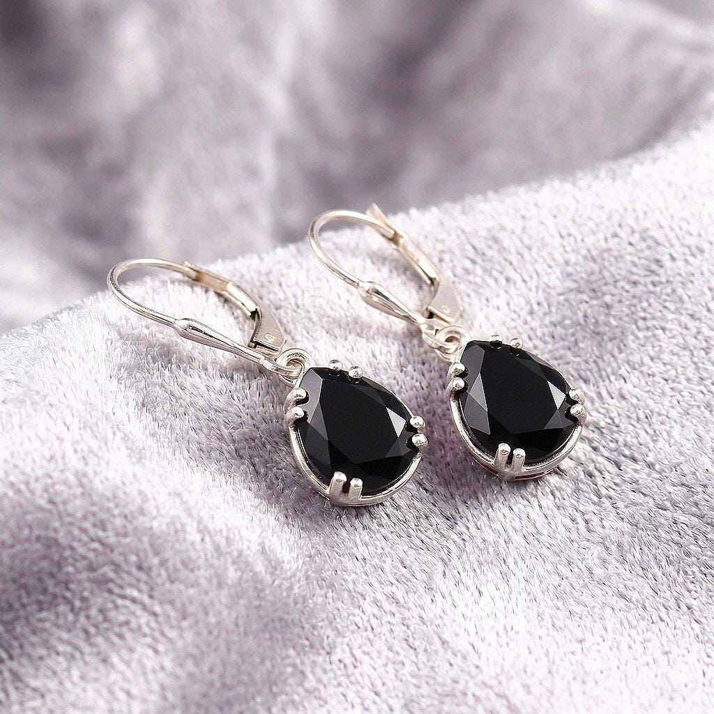 Black Onyx Lever back Earring / 925 Sterling Silver / Healing Gemstone / Black Onyx / Gifts For Her / Pear Cab / Dainty Earring Gift for Her