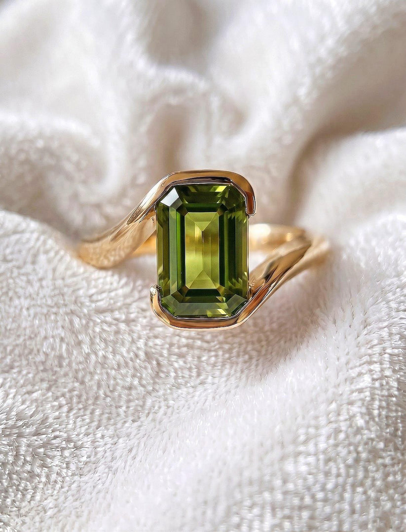 Green Peridot Ring Emerald Cut Gold Solitaire Engagement Ring Minimalist Dainty Promise Ring August Birthstone Gift for Her Anniversary Ring