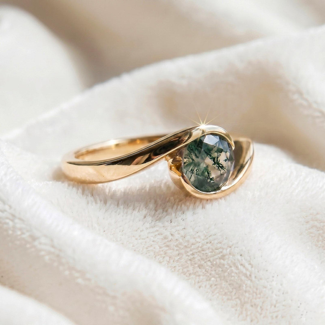 Natural Moss Agate Round Engagement Ring, Minimalist Bezel Set Ring, Wedding Ring, 14K Solid Gold, Green Agate Ring, Anniversary Gift Ring