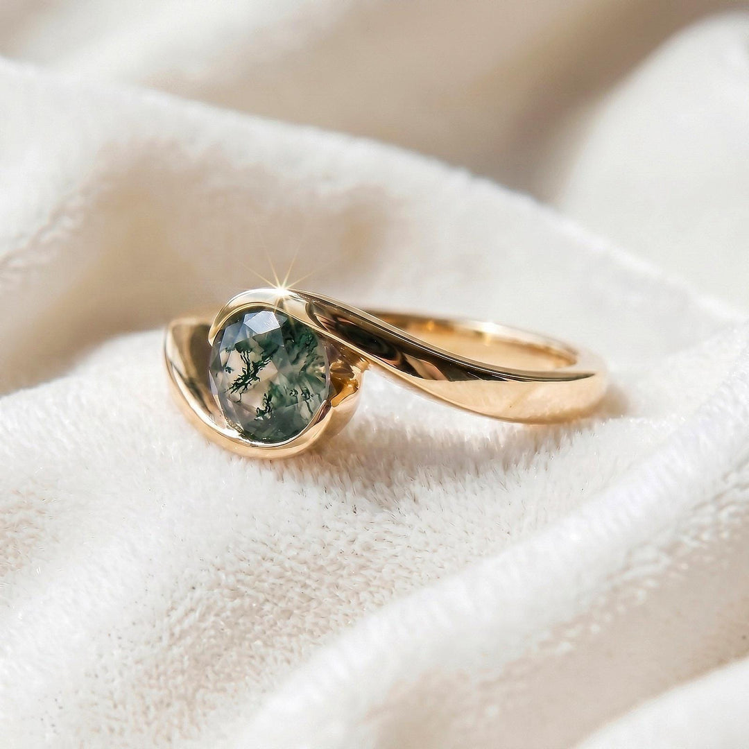Natural Moss Agate Round Engagement Ring, Minimalist Bezel Set Ring, Wedding Ring, 14K Solid Gold, Green Agate Ring, Anniversary Gift Ring