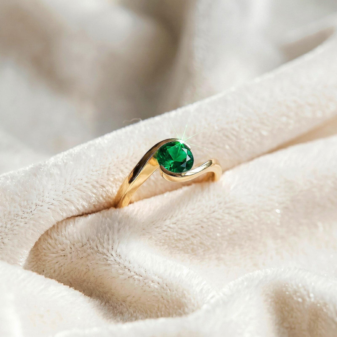 Unique Emerald Engagement Ring, Half Bezel Ring, Round Emerald Ring, Minimalist Rings Personalized, Promise Ring, Wedding Ring, Gift For Her