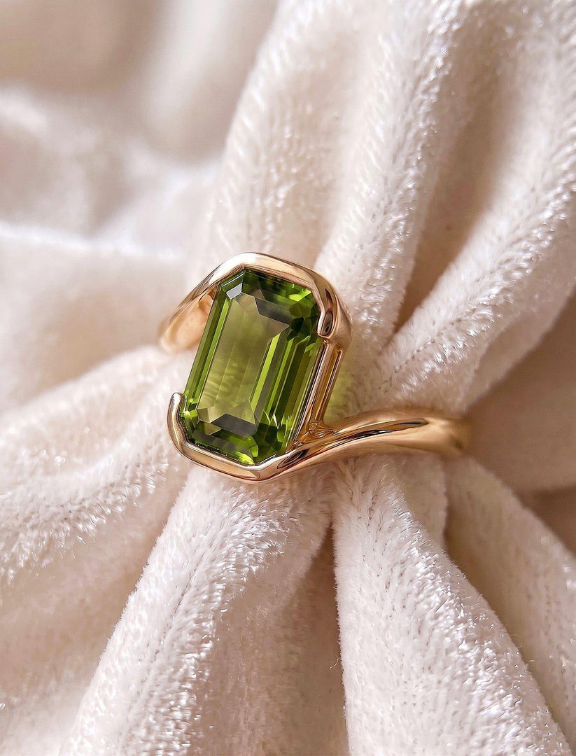 Green Peridot Ring Emerald Cut Gold Solitaire Engagement Ring Minimalist Dainty Promise Ring August Birthstone Gift for Her Anniversary Ring