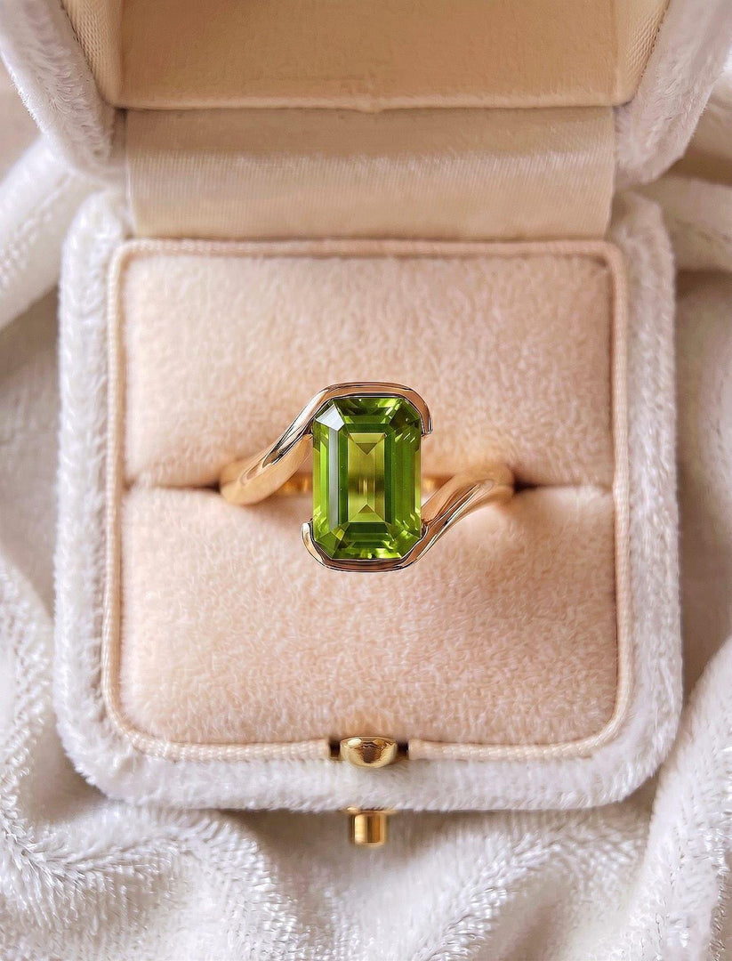 Green Peridot Ring Emerald Cut Gold Solitaire Engagement Ring Minimalist Dainty Promise Ring August Birthstone Gift for Her Anniversary Ring