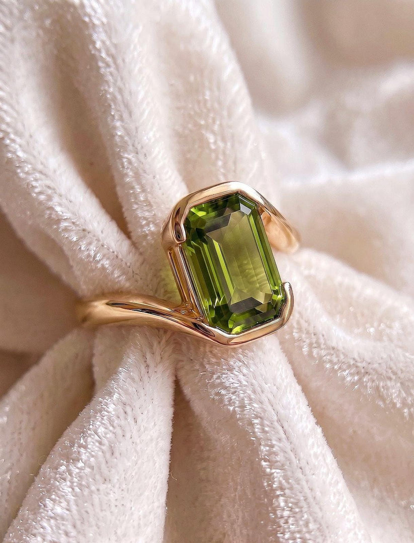 Green Peridot Ring Emerald Cut Gold Solitaire Engagement Ring Minimalist Dainty Promise Ring August Birthstone Gift for Her Anniversary Ring