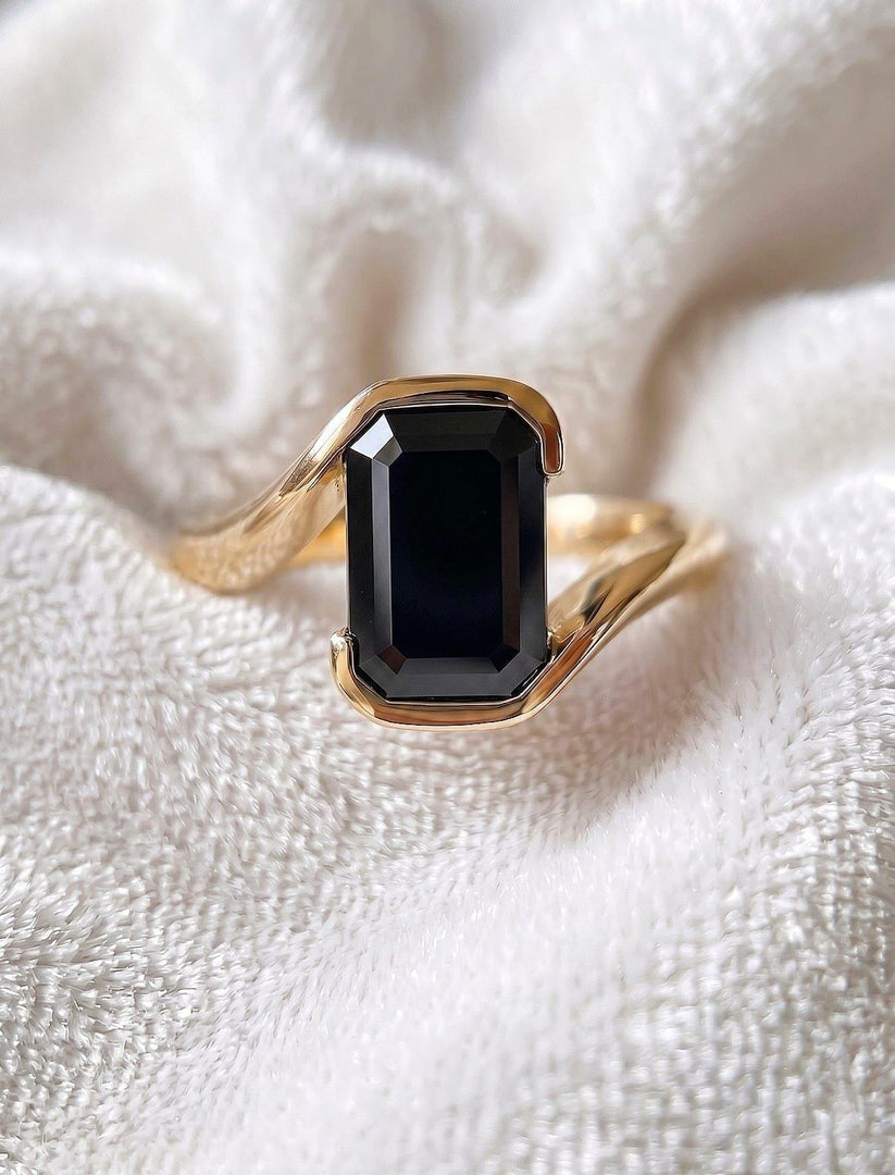 Black Onyx Engagement Emerald Cut Ring, 14K Gold, Solitaire Onyx Ring, Minimalist Black Stone Ring, Dainty Modern Ring, Unique Jewelry Gift