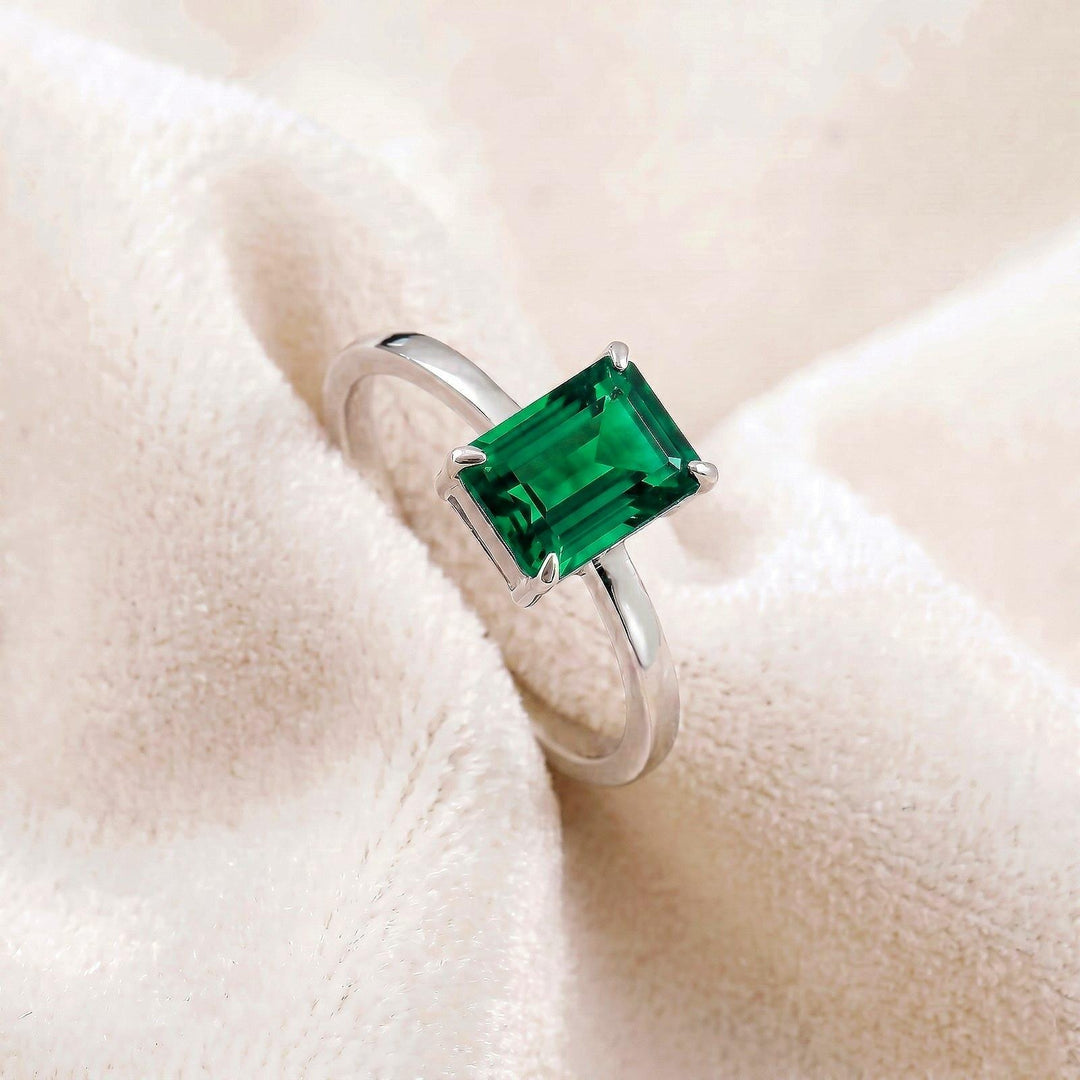Solitaire Emerald Engagement Ring, Retro Minimalist Style, Anniversary Promise Ring, 4 Prongs, Wedding Ring, 14K Gold Plain Band Ring Women