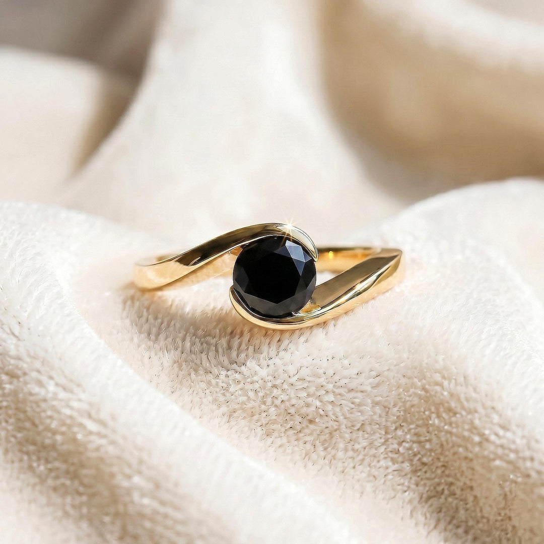 Vintage Black Onyx Round Ring, Half Bezel Setting, Onyx Gemstone Ring, Minimalist 14K Gold Ring, Birthstone Jewelry, Dainty Solitaire Ring